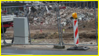 24.01.17 - Ein neuer Graben an der Hauskante zum Wall wird ausgehoben.
