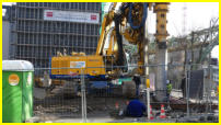 14.02.17 - Erst werden die Betonsttzen 1. 4, 7 ec hergestellt. Danach folgen die Sttzen 2,5 ec. Insgesamt werden 54 Sttzen gebohrt.
