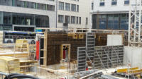 19.08.17 - Die nchsten Wnde werden aufgebaut und mit Stahl versehen.