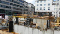 15.09.17 - Die Wnde im Erdgeschoss wurden ausgeschalt. Dafr werden an der ersten Etage die Verschalungen wieder aufgebaut.