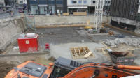 27.06.17 - Eine Lage Beton um den Aufzugschacht wurde eingebaut.