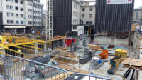 25.07.17 - Weitere Wnde wurden aufgestellt.Auch die Arbeiten an der Zwischendecke gehen weiter.