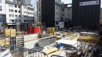 16.08.17 - Weitere Wnde links wurden ausgeschalt. Es sieht so aus ale ob dieses das Treppenhaus wird. Rechts wird die Rampe mit Stahl noch versehen.