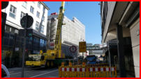 07.05.2018 - Ein Kran ist zur Zeit am Hotel aufgebaut.  Dafr werden die Fugnger grorumig Umgeleitet.