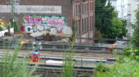25.07.17 - Die ersten Trger fr die neue Prov. Baubrcke liegen bereit zum Ein