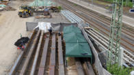 09.08.17  - Die Zelte stehen wieder. Auch eine weitere Hilfsbrcke wurde angeliefert.