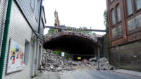 21.07.17 - Der Rckbau der Brcke hat begonnen.