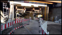 12.10.2018 - Der Personnentunnel wurde wieder zur Mitte zurck verlegt.
