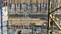 07.08.17 - Das Fundament fr den Mittelpfeiler ist im Bau.