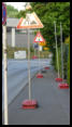 09.05.2020 - Viele Schilder stehen in der Müngstener Str. 