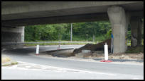11.06.2020 - Die neuen Bordsteine sind eingebaut.
