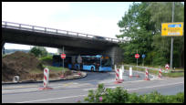 29.06.2020 - OL 640 fährt im Uhrzeigersinn durch den Kreisel.