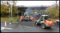 27.10.2020 - Der Gusasphalt wird nun eingebaut.