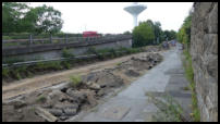29.06.2020 - AM Nachmittag war der Fußweg bereits gesperrt.