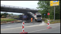 25.08.2020 - Die Fahrbahn wird nun abgefräst