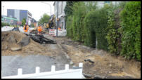 24.08.2020 - Der Gehweg wird als erstes zurückgebaut.