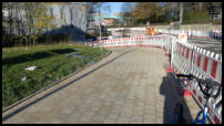 28.11.2020 - Schliemannweg - Ecke Heinz-Fangmann-Str. - Der Bürgersteig ist nun freigegeben.