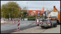22.10.2020 - Die Ampelausleger werden nun angebracht.