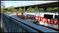24.09.2020 - Die Brücke wurde mit Gussasphalt versehen.