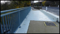 12.11.2020 - Die Brücke hat noch einen letzten Anstrich bekommen.