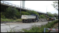 26.08.2020 - Der Aushub wird abgefahren.