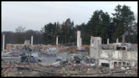 01.04.2021 - Der Rückbau geht weiter. Links ein neuer Schrottberg.