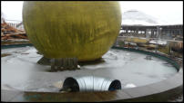 28.01.2021 - Eisschicht am Brunnen