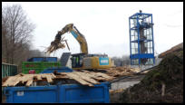 10.03.2021 - Die Dachreste  werden verladen.