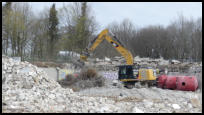 09.04.2021 - Drahtreste von der Zerkleinerung der Betonreste.