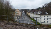 13.04.2013 - Blick auf die Dsseldorfer Str. - Hier verkehrte bis 1985 die Straenbahn nach Wieden.