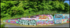 20.05.2018 - Die Wand hat ihr Aussehen wieder verändert.
