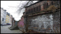 27.02.2021 - Bhf Mirke -  Blick aud die Baufällige Mauer