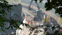 Blick von der Rdiger Strae zum Haltepunkt Rott. Hier wird noch gebaut.