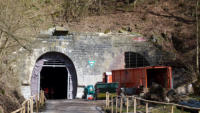 18.04.13 - Tunnel Schee. Die rechte Tunnelrhre ist fr Fledermuse reserviert.