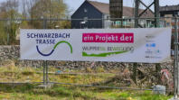 08.04.2018 - Der Zugangsbereich wurde mit einem Bauzaun versehen.