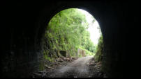 12.06.2018 - Tunnelausgang  - Die Schellen und Gleise sind verschwunden.