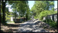 29.06.2018 - Zugang Olgastr. Hier wird weiter der Schotter gelagert.